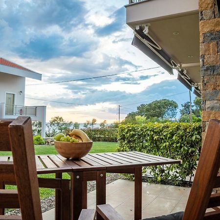 Royalty Suites Seaside Νικήτη Εξωτερικό φωτογραφία