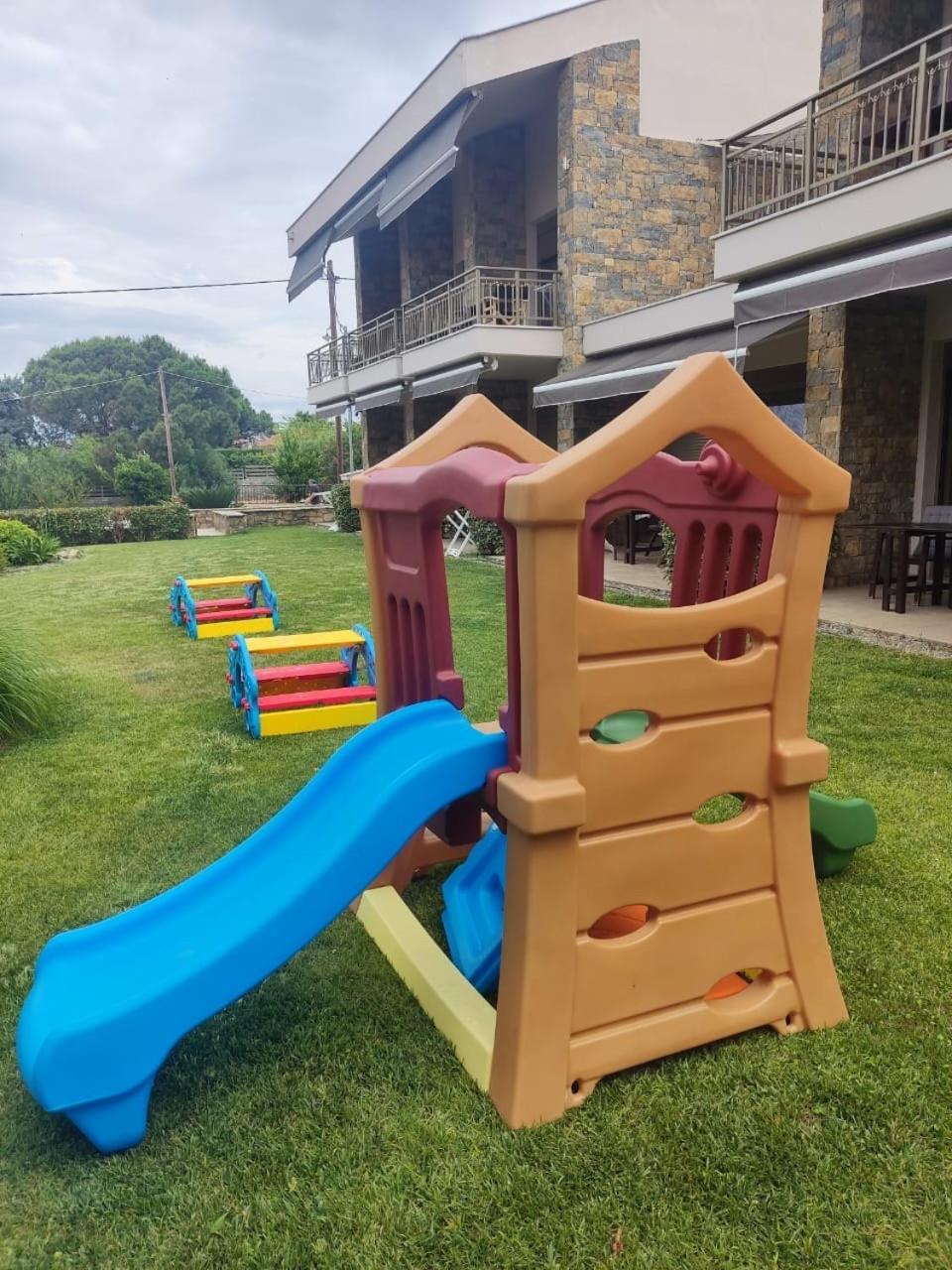 Royalty Suites Seaside Νικήτη Εξωτερικό φωτογραφία