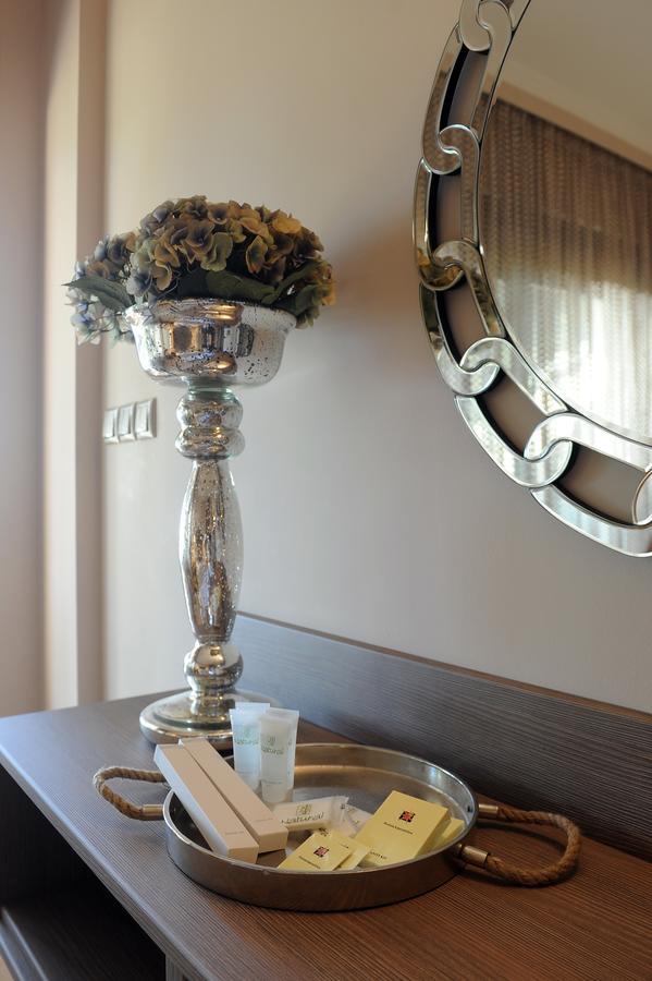 Royalty Suites Seaside Νικήτη Εξωτερικό φωτογραφία