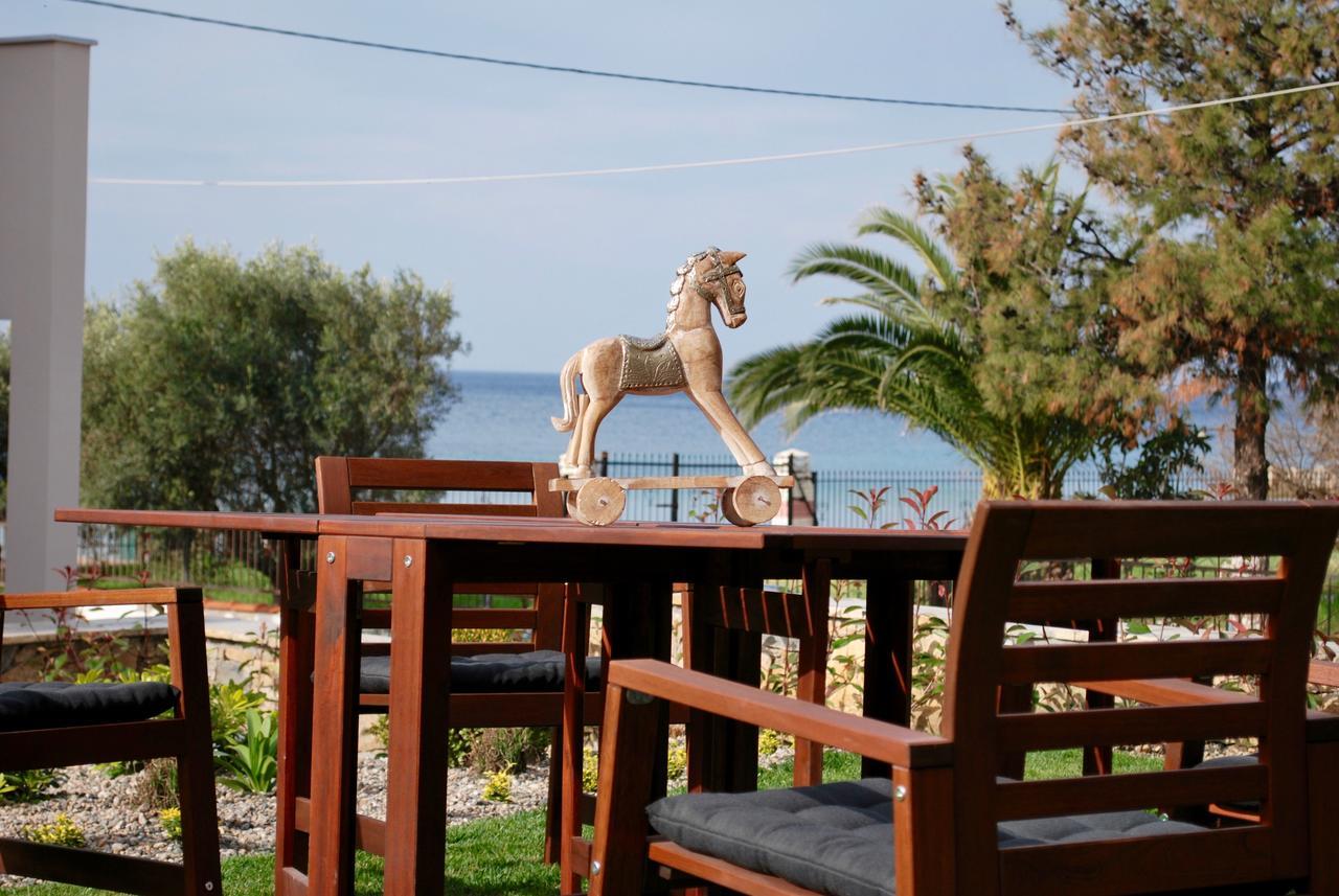 Royalty Suites Seaside Νικήτη Εξωτερικό φωτογραφία