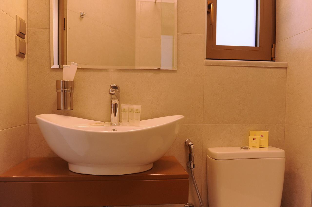 Royalty Suites Seaside Νικήτη Εξωτερικό φωτογραφία
