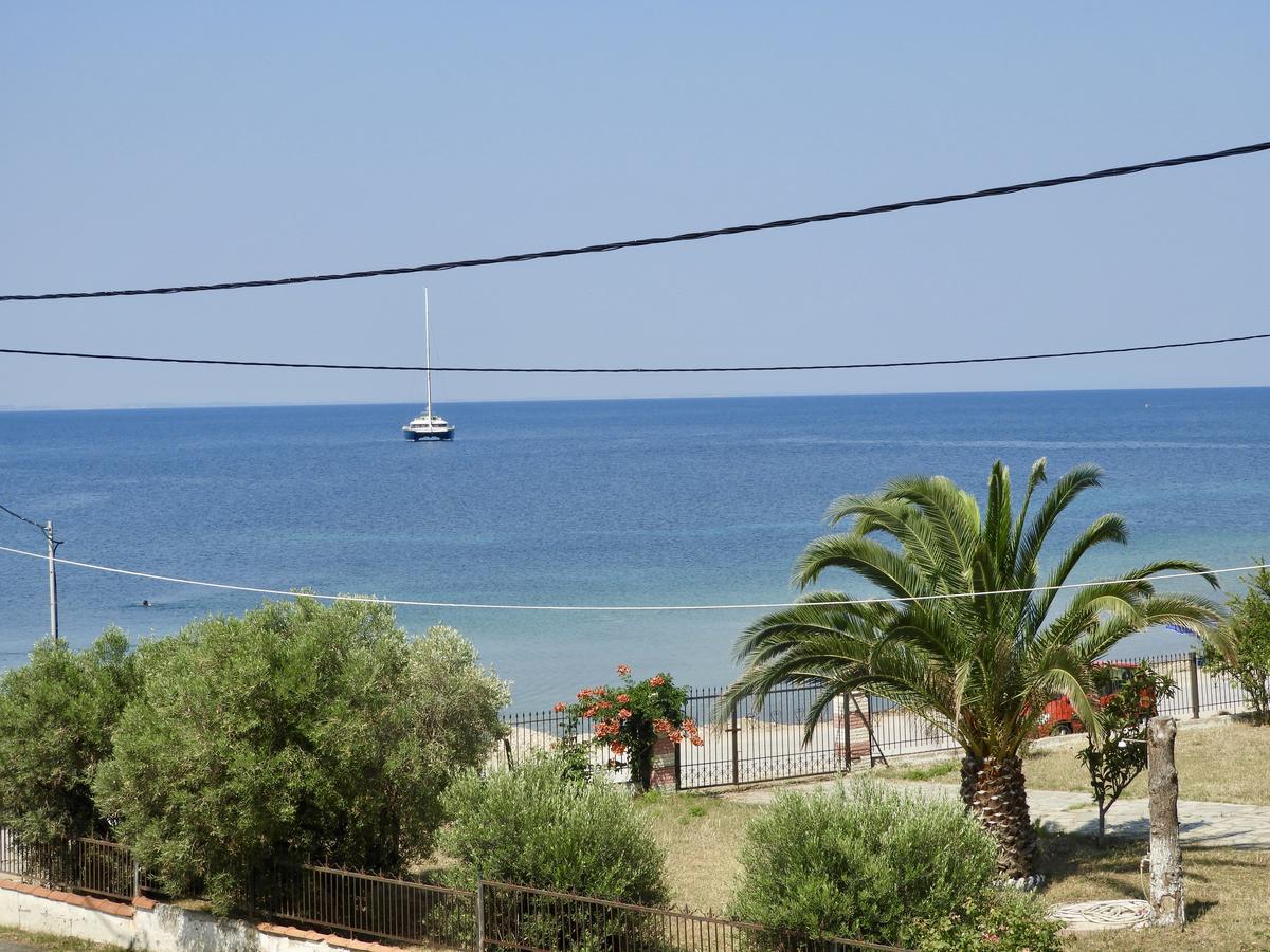 Royalty Suites Seaside Νικήτη Εξωτερικό φωτογραφία
