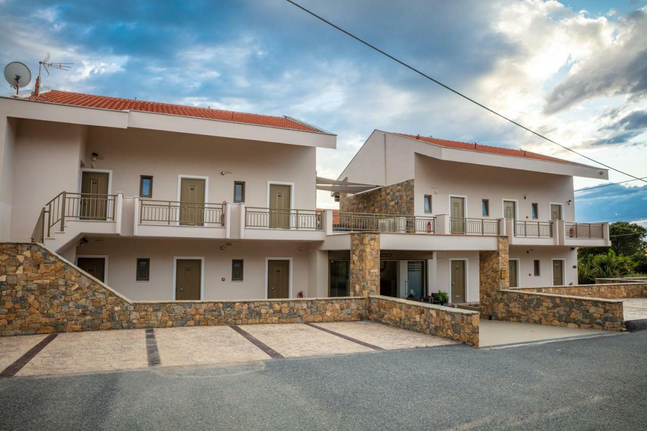 Royalty Suites Seaside Νικήτη Εξωτερικό φωτογραφία
