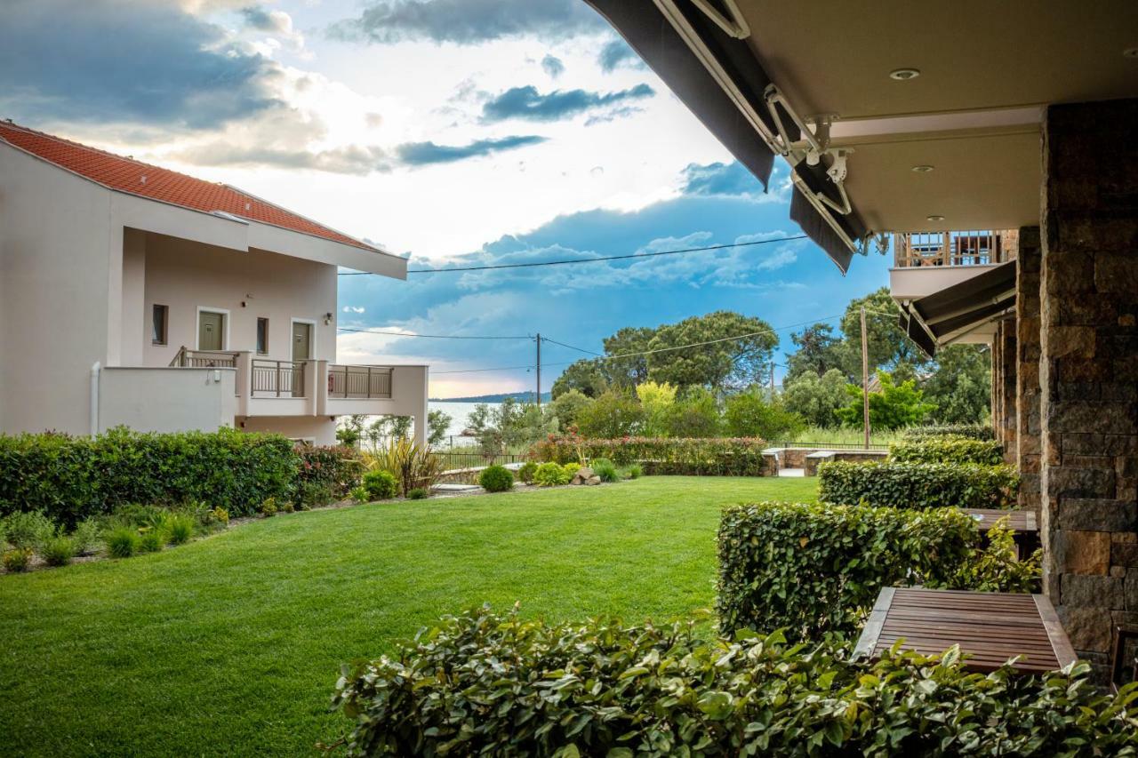 Royalty Suites Seaside Νικήτη Εξωτερικό φωτογραφία