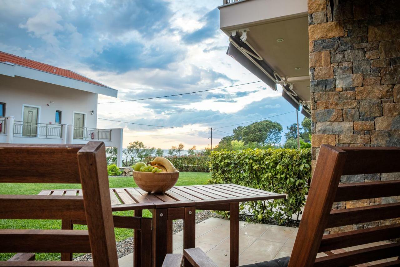 Royalty Suites Seaside Νικήτη Εξωτερικό φωτογραφία