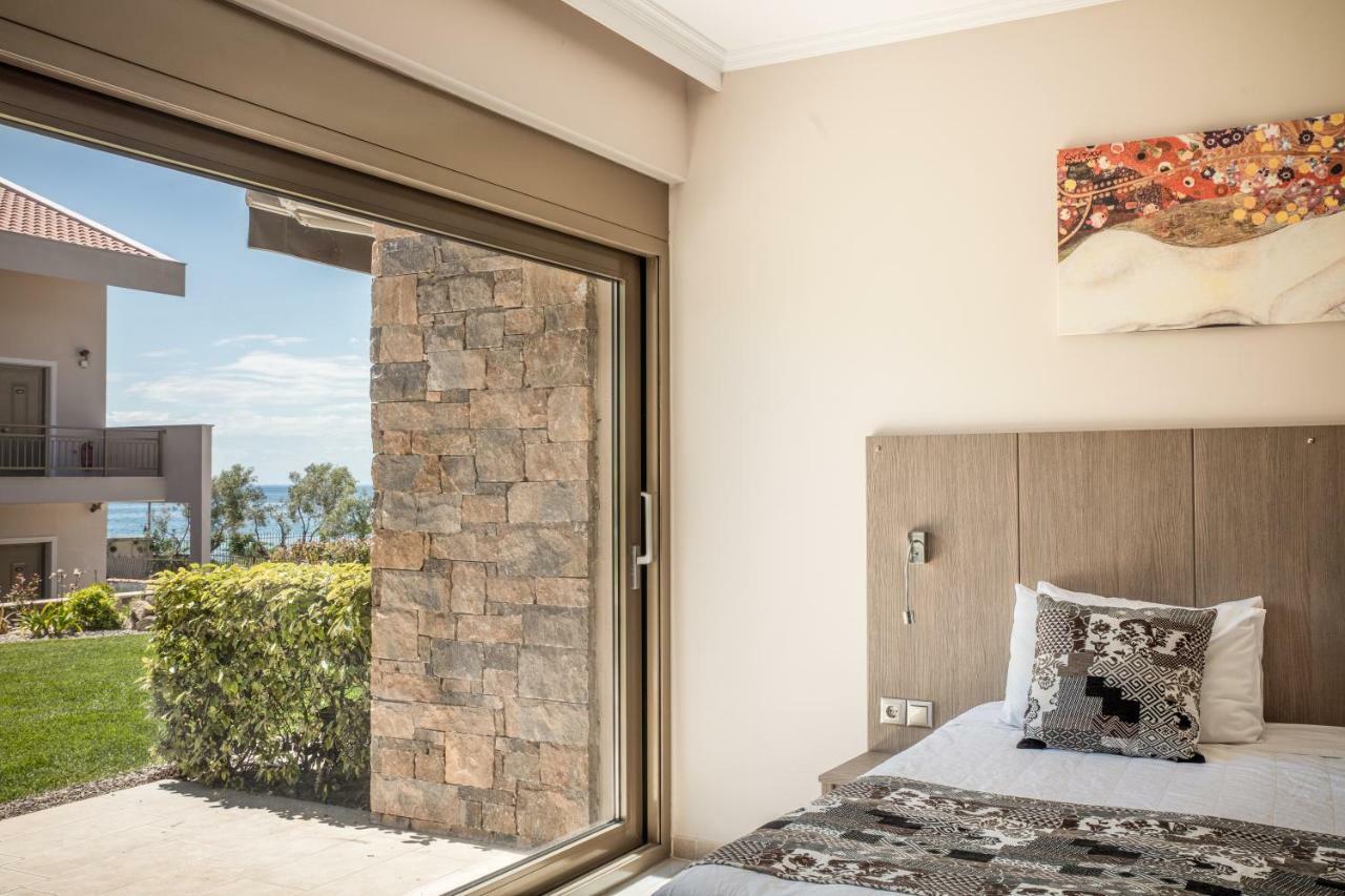 Royalty Suites Seaside Νικήτη Εξωτερικό φωτογραφία