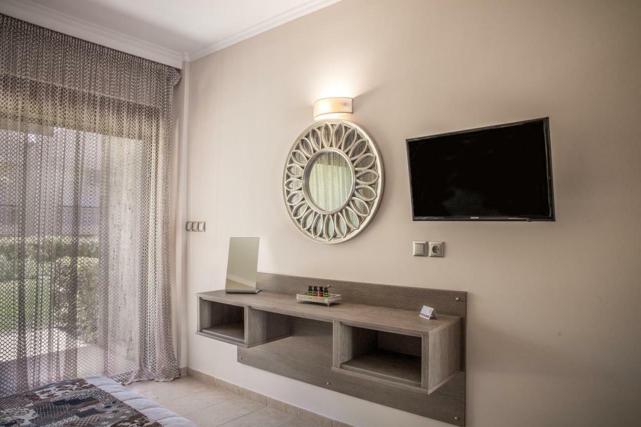 Royalty Suites Seaside Νικήτη Εξωτερικό φωτογραφία