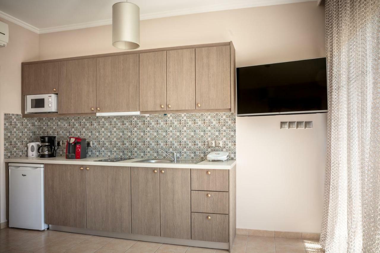Royalty Suites Seaside Νικήτη Εξωτερικό φωτογραφία