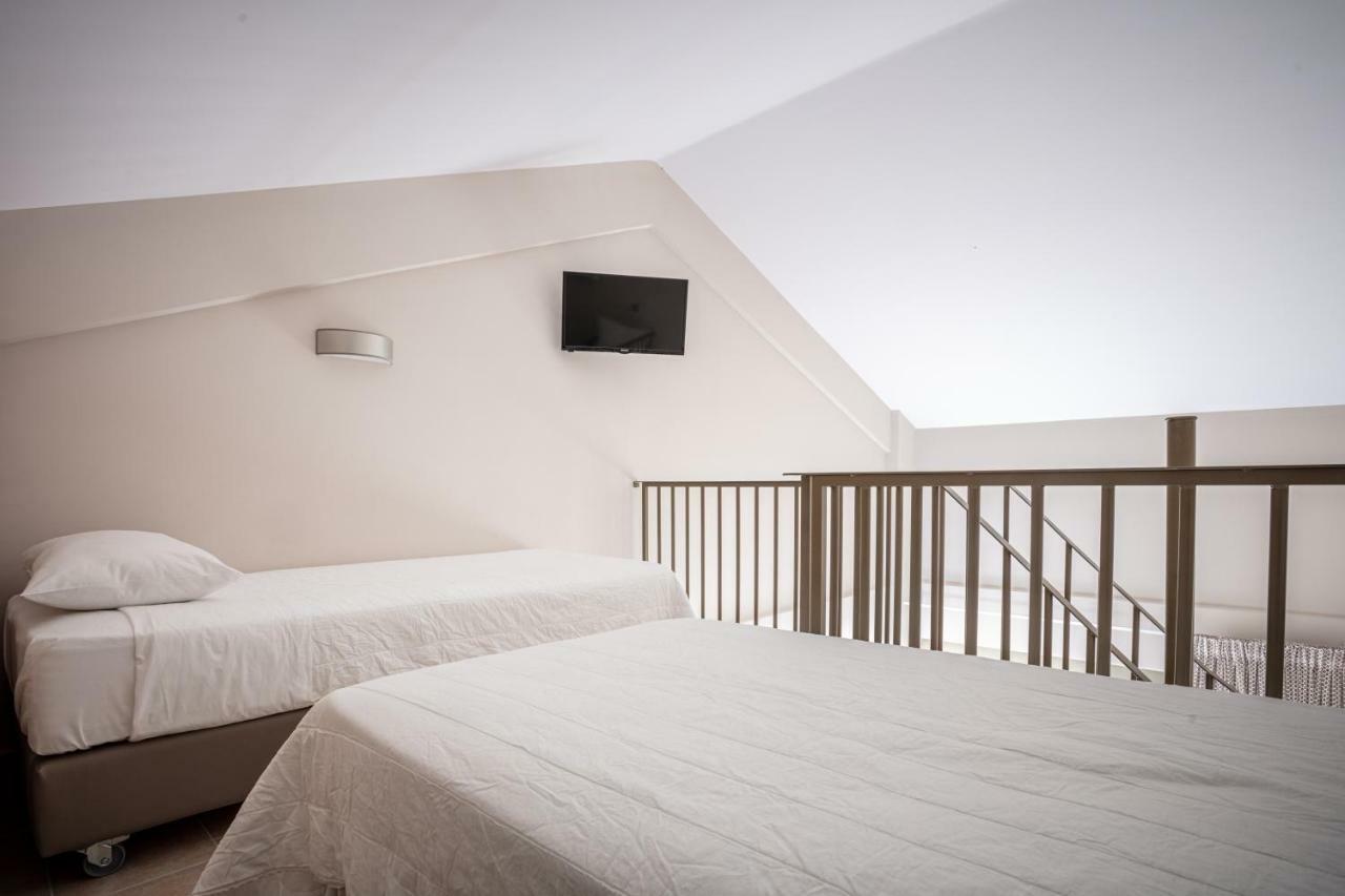 Royalty Suites Seaside Νικήτη Εξωτερικό φωτογραφία