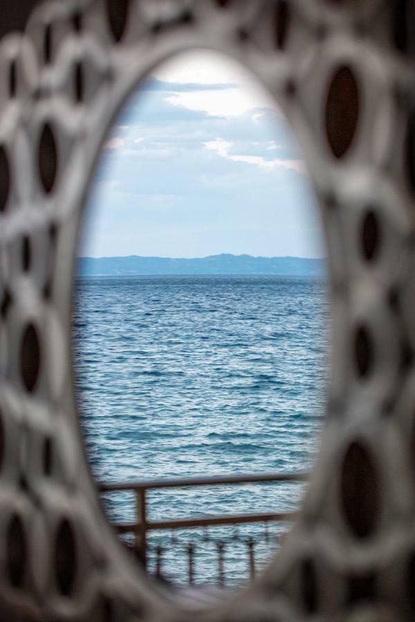 Royalty Suites Seaside Νικήτη Εξωτερικό φωτογραφία